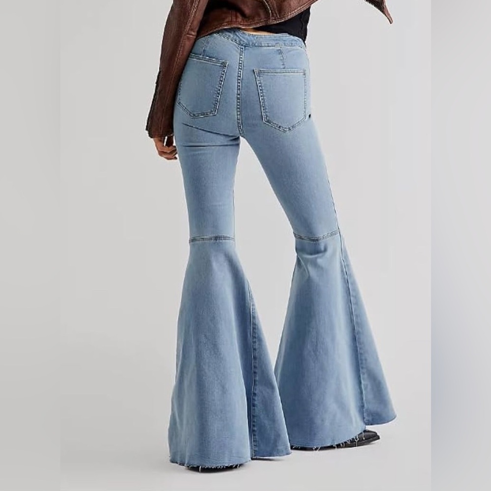 Free People Float On Flare Light Denim Wash Bell Bottom Jeans